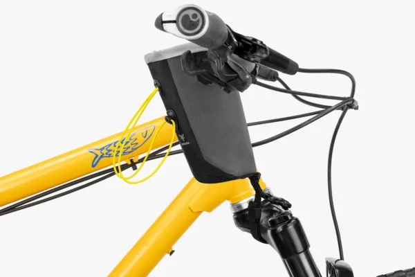 apidura-backcountry-food-pouch-0.8l-on-bike-2