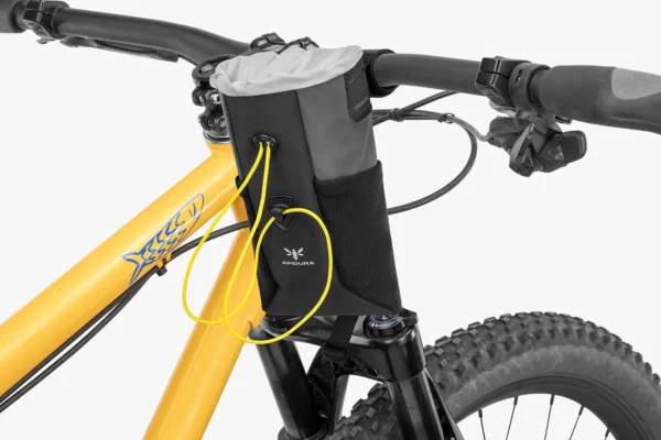 apidura-backcountry-food-pouch-1.2l+-on-bike-1