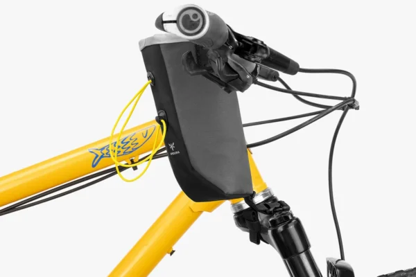 apidura-backcountry-food-pouch-1.2l-on-bike-2