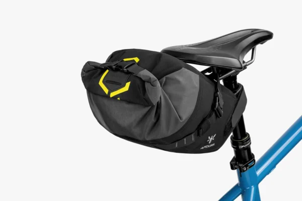 apidura-backcountry-saddle-pack-4.5l-on-bike-3-2