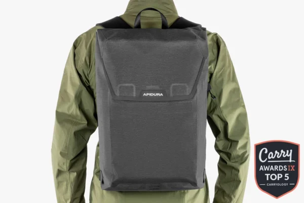 apidura-city-backpack-17l-carryology-awards-1