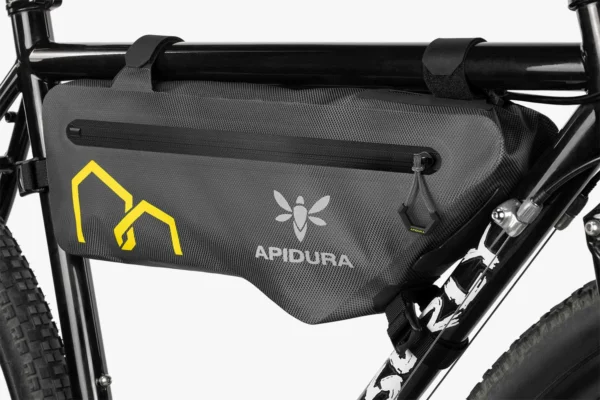 apidura-expedition-frame-pack-3l-on-bike-2