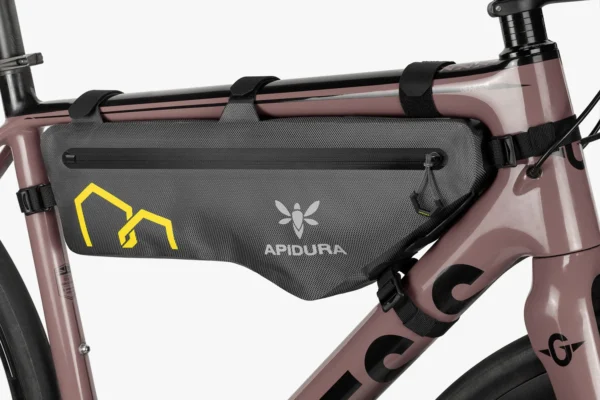 apidura-expedition-frame-pack-4.5l-on-bike-2