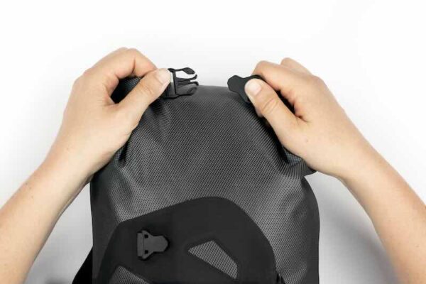 Apidura Expedition Handlebar Pack - Image 12