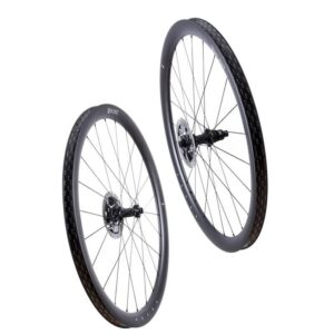 Hunt 40 carbon gravel race