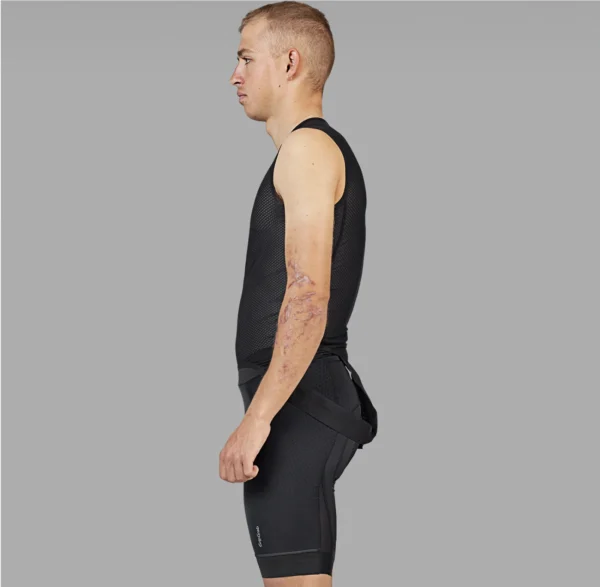 GripGrab Mesh Ultra light sleeveless baselayer