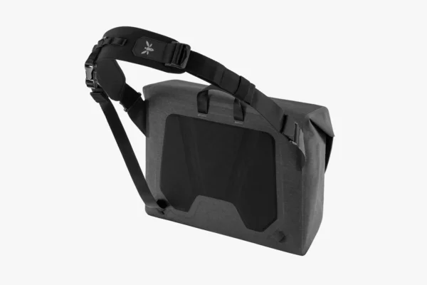 apidura-city-messenger-13in-2